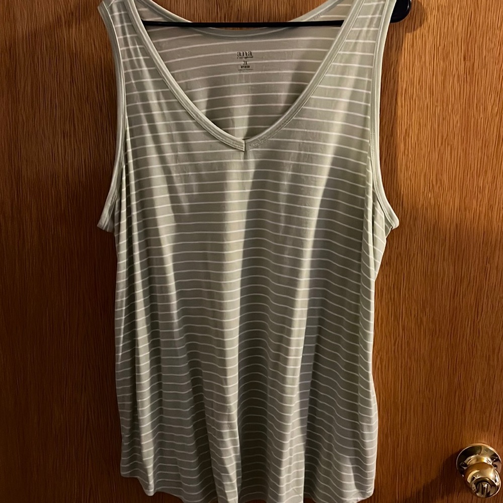 Ana brand tank